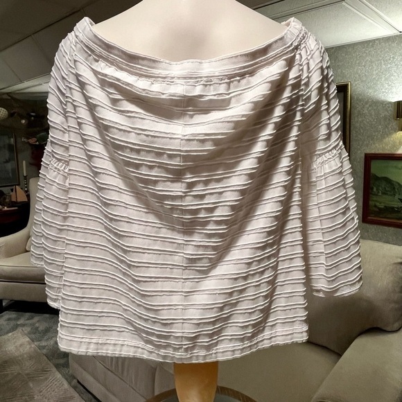 BCBG Maxazria Top Womens M White EAVAN Off-the-Shoulder Silk Blend Bell Sleeve - Picture 3 of 11